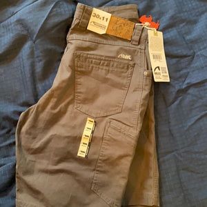 MOuntain khakis shorts 30x11